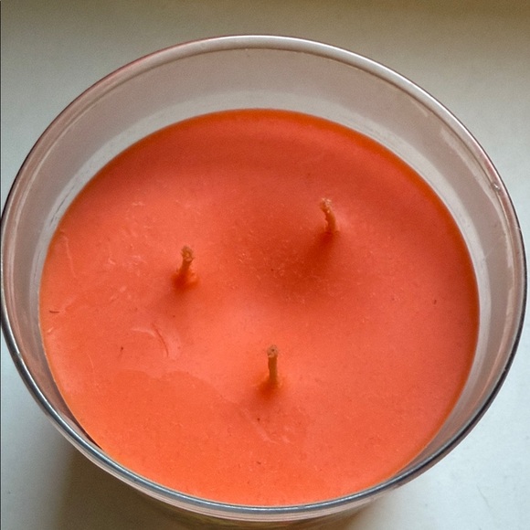 Bath & Body Works Mango Dragonfruit Scented Candle - Picture 4 of 6